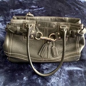 Cute vintage style coach bag